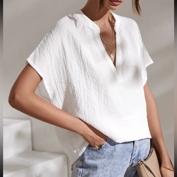 CLASSY WHITE COASTAL TOP - Picture 2 of 3